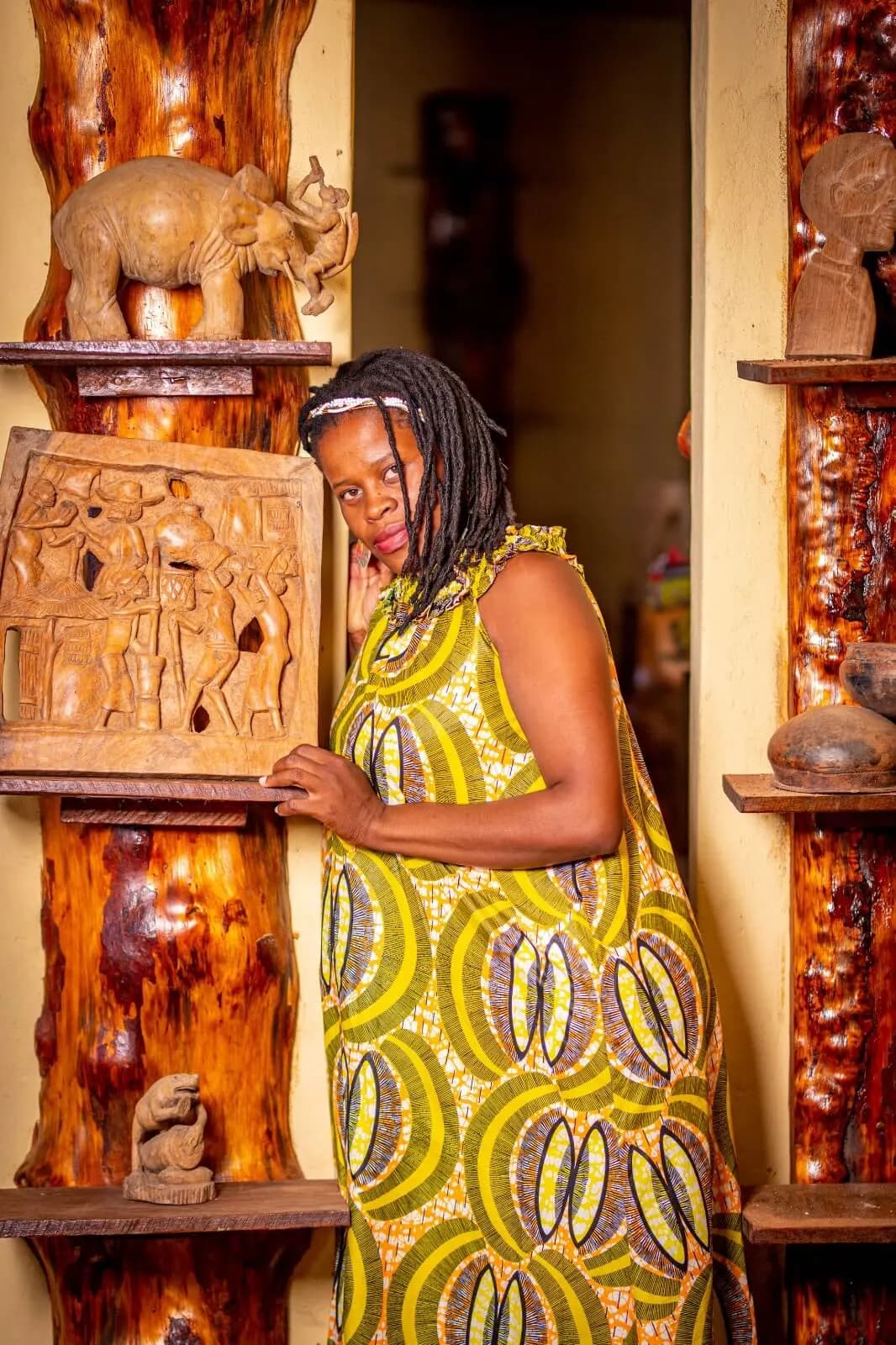 Tall vertical sculpture by Thelmah Kutinyu - detailed view
